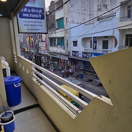 Shree Gurunanak Palace Ujjain Exteriör bild