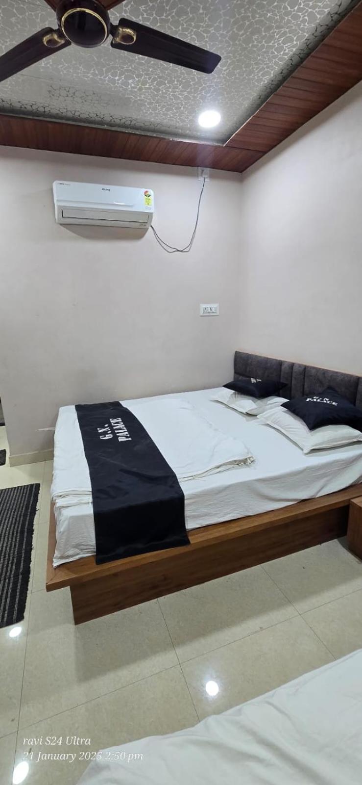 Shree Gurunanak Palace Ujjain Exteriör bild